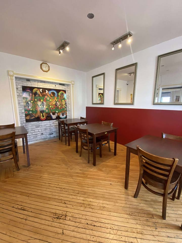 Inside restaurant view 5